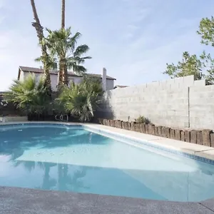 https://urban-las-vegas-colonial-in-the-heart-of-vegas.las-vegashotels.net
